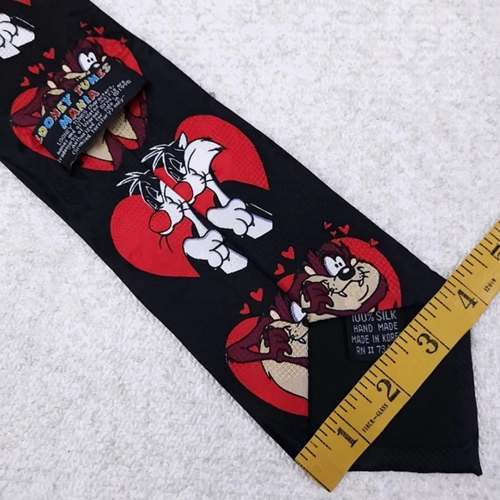 Vintage Looney Tunes Mania Silk Tie Pepe Le Pew Tazmanian Devil Bugs Bunny 90s